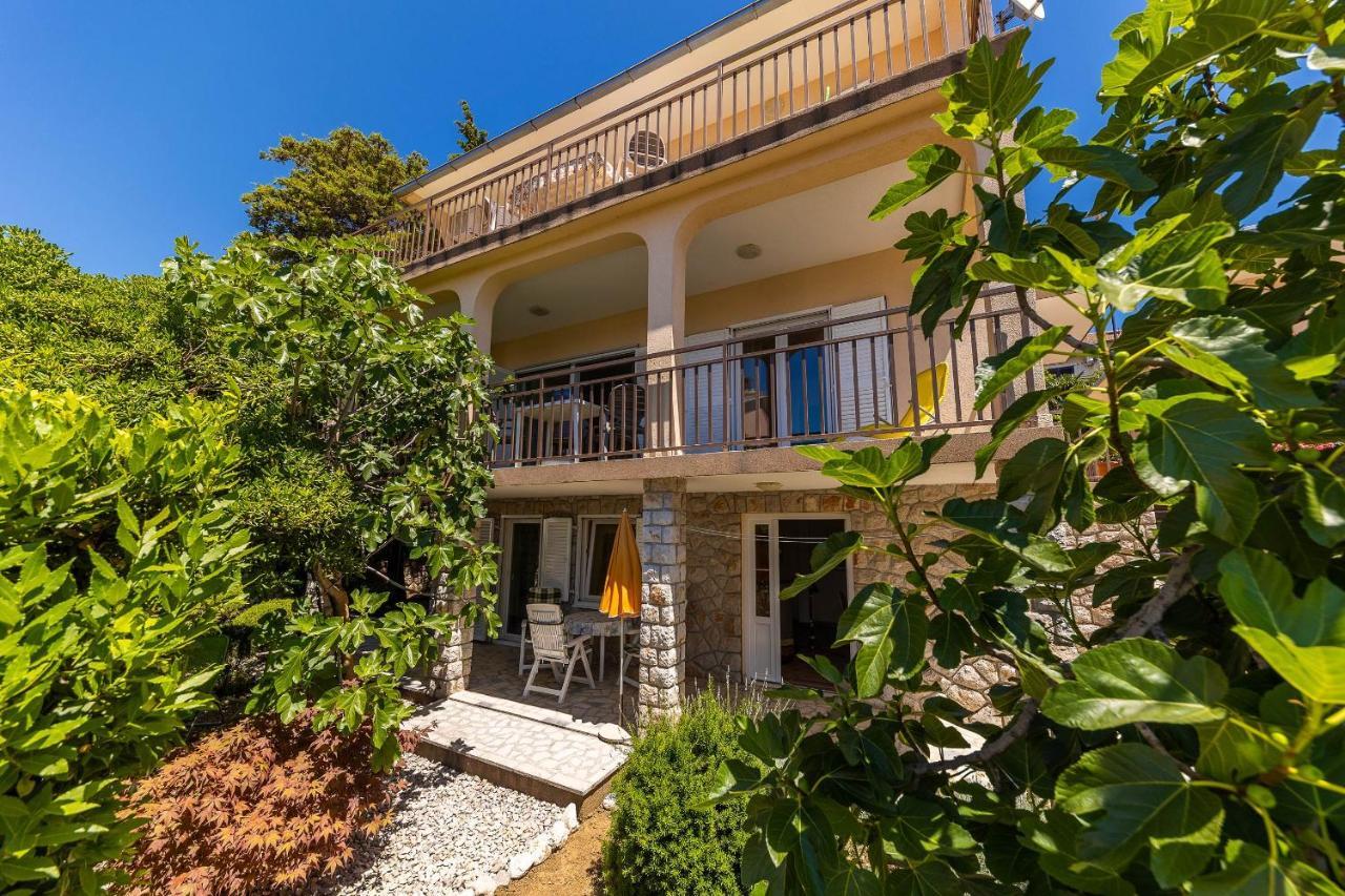 Apartments Nada Selce Bagian luar foto